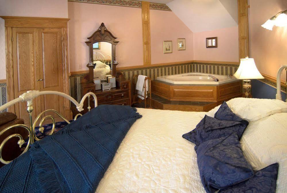 Old Rittenhouse Inn Bayfield Exteriör bild