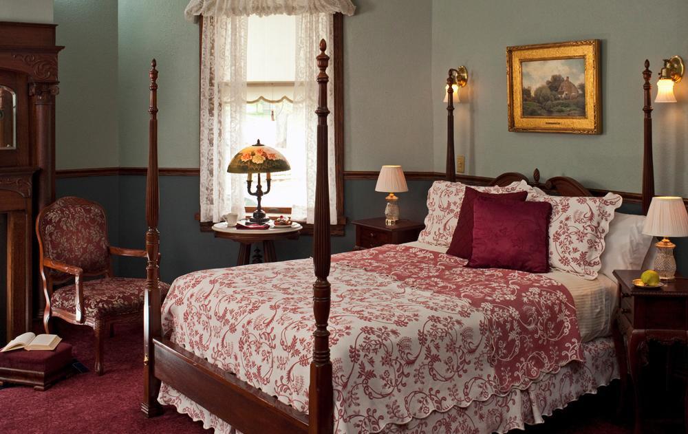 Old Rittenhouse Inn Bayfield Exteriör bild