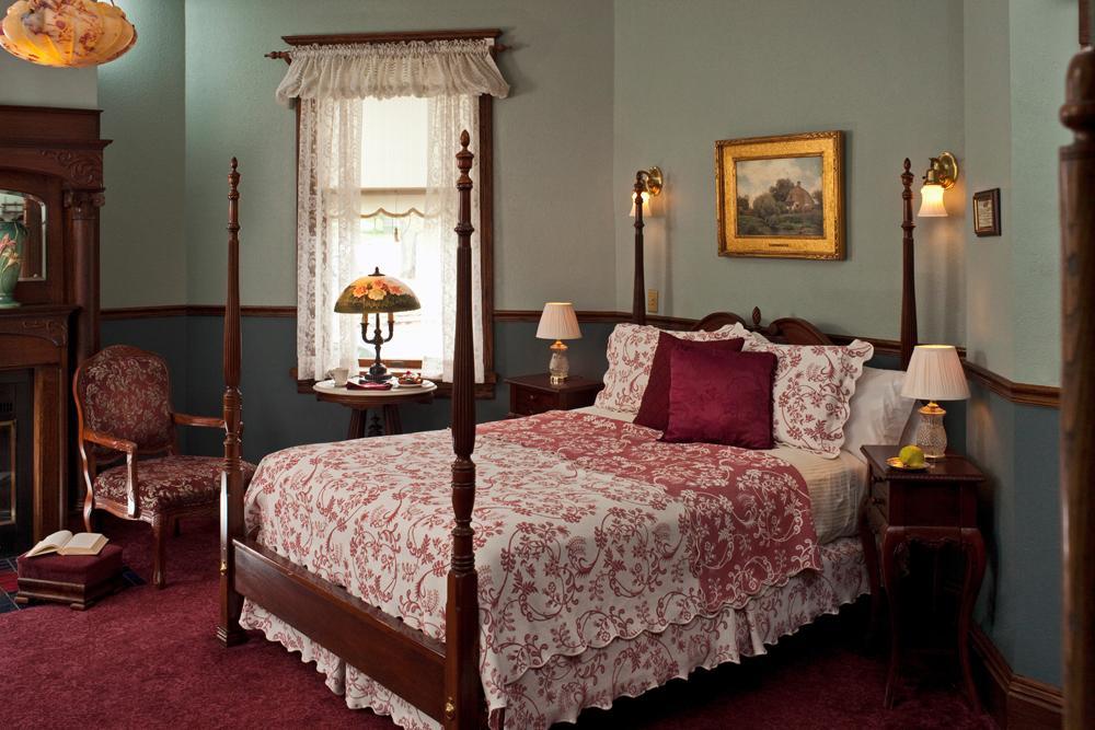Old Rittenhouse Inn Bayfield Exteriör bild